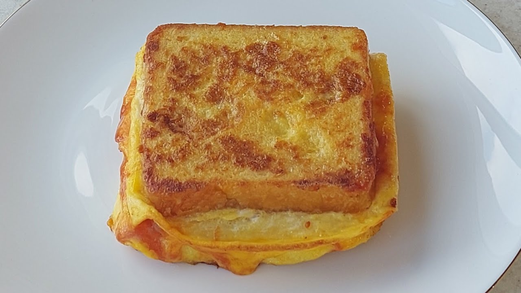 Waffle House Cheese N’ Eggs With Raisin Toast Price, Nutrition, Allergen and Gluten Information